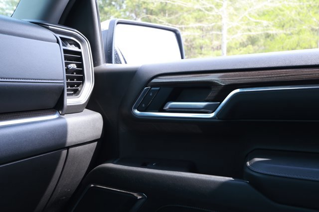 Used 2025 Chevrolet Silverado 1500 LT image 27