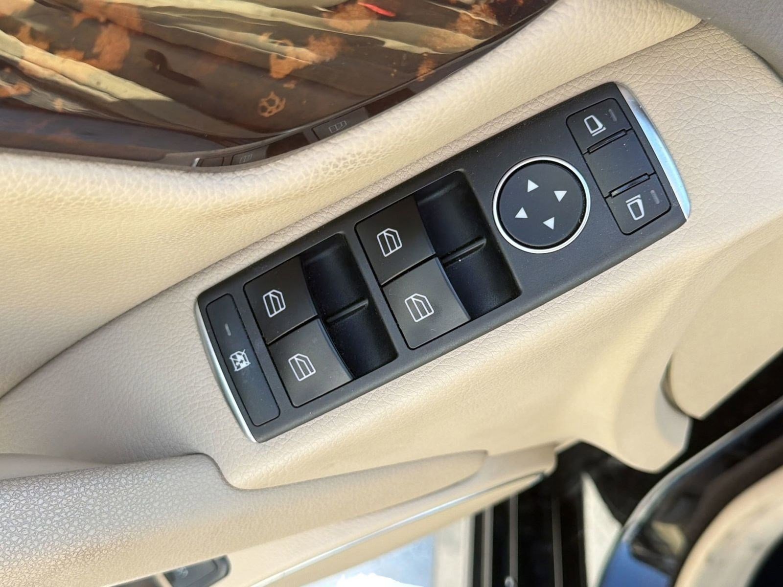 Used 2012 Mercedes-Benz C 250 Sedan image 12