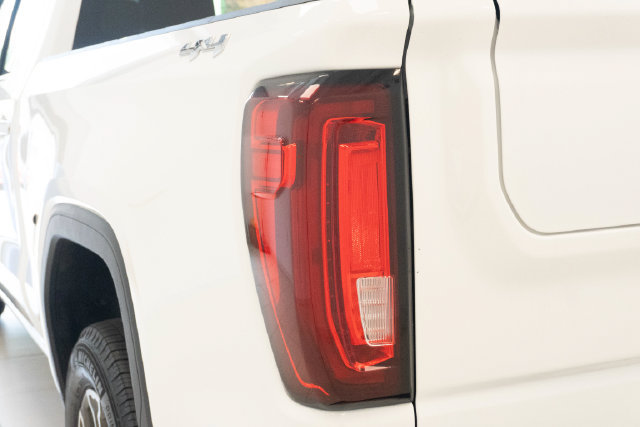 Used 2025 GMC Sierra 1500 SLT AWD/4WD image 33