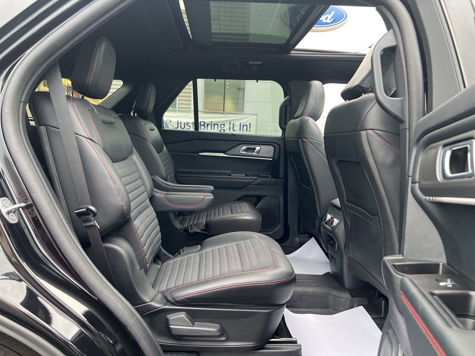Used 2025 Ford Explorer ST-Line w/ Premium Package AWD/4WD image 55