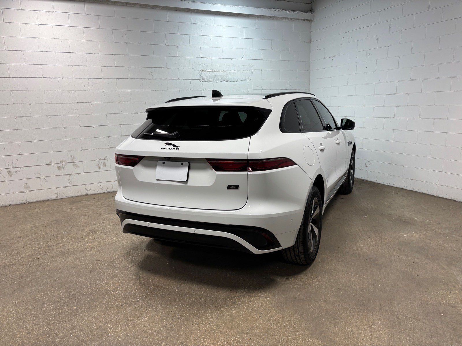 New 2026 Jaguar F-PACE R-Dynamic S AWD/4WD image 7