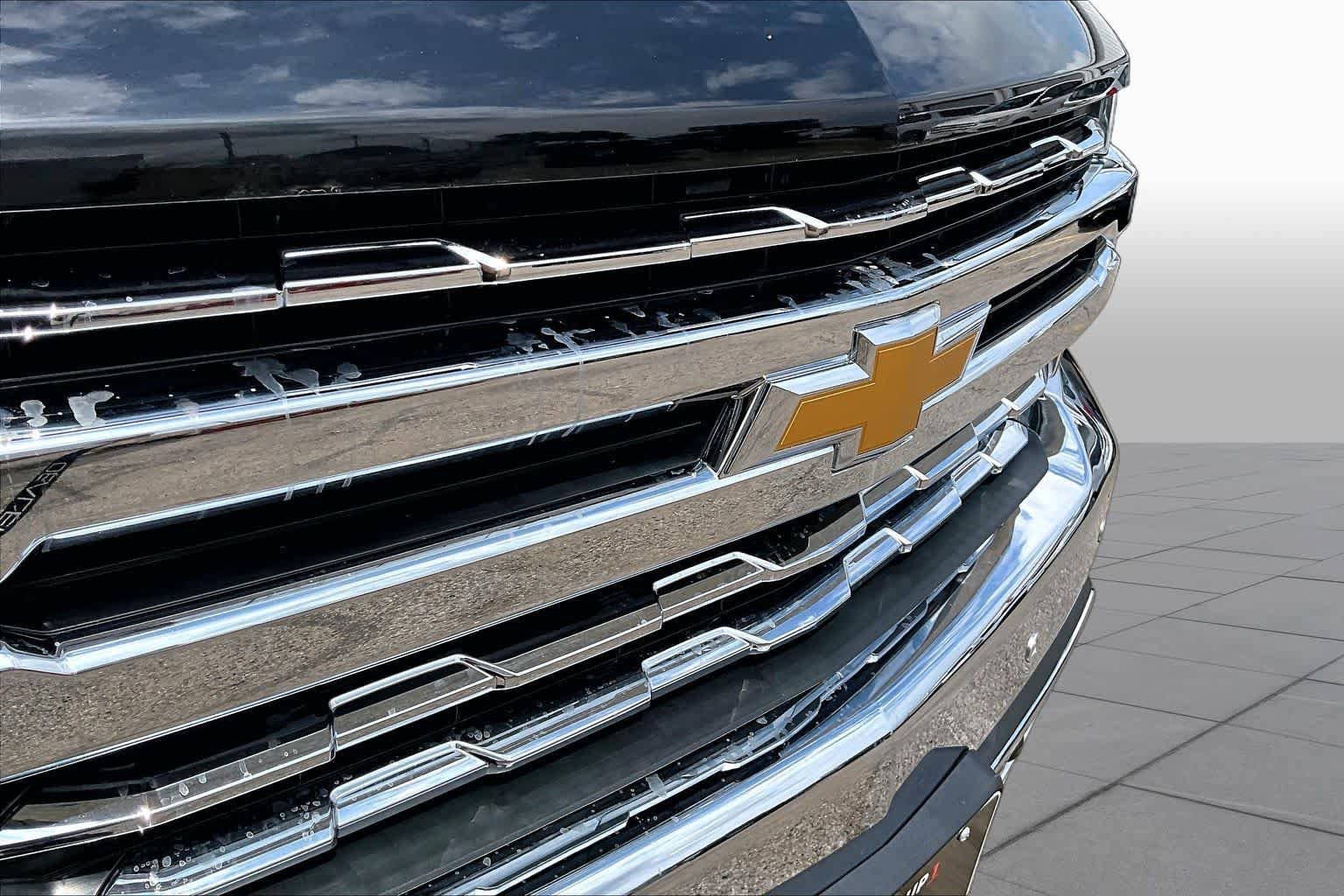 Used 2020 Chevrolet Silverado 1500 LTZ w/ LTZ Plus Package AWD/4WD image 34