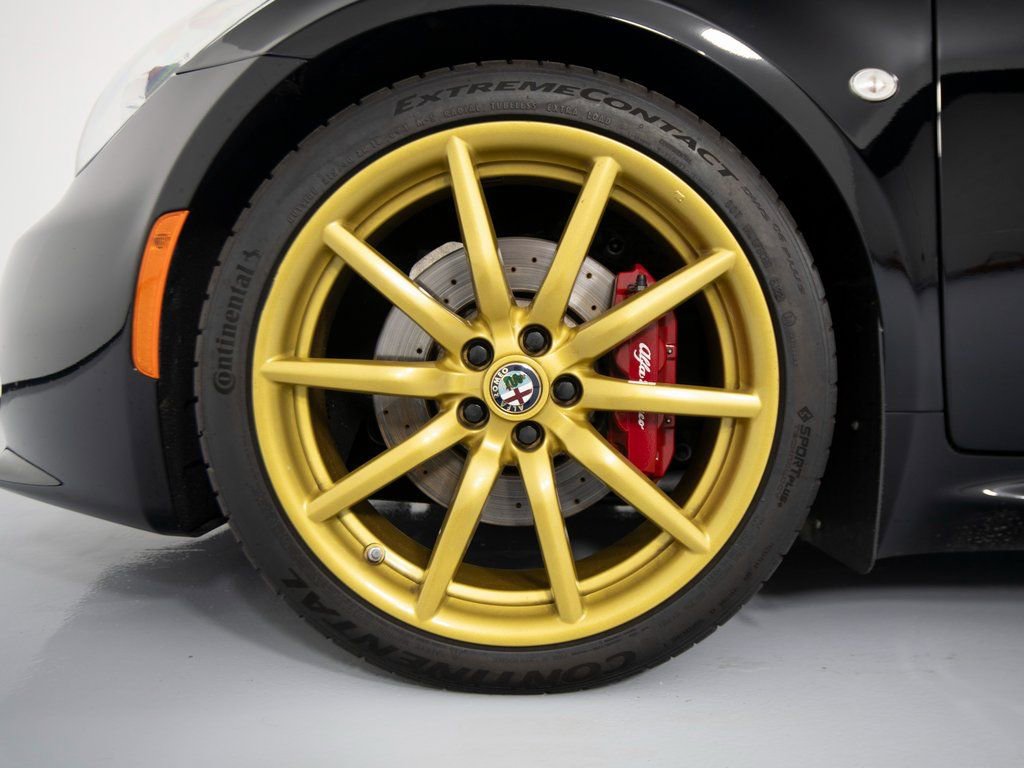 Used 2016 Alfa Romeo 4C Spider image 10