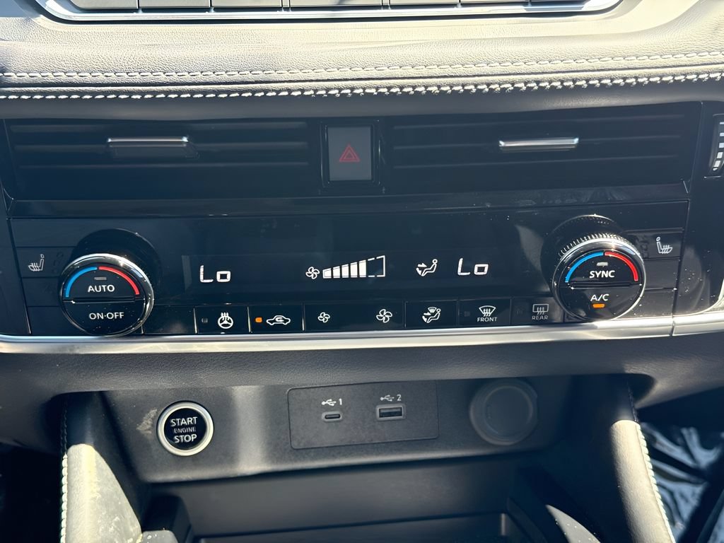 Used 2023 Nissan Rogue SL FWD image 10