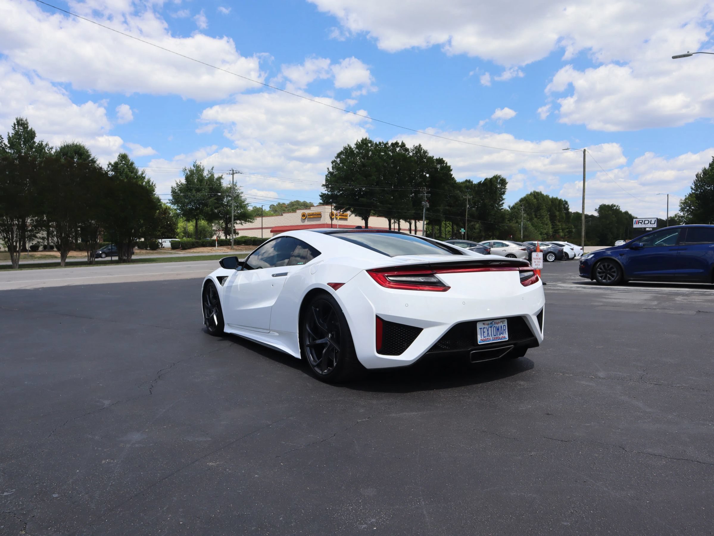 Used 2018 Acura NSX AWD/4WD image 17