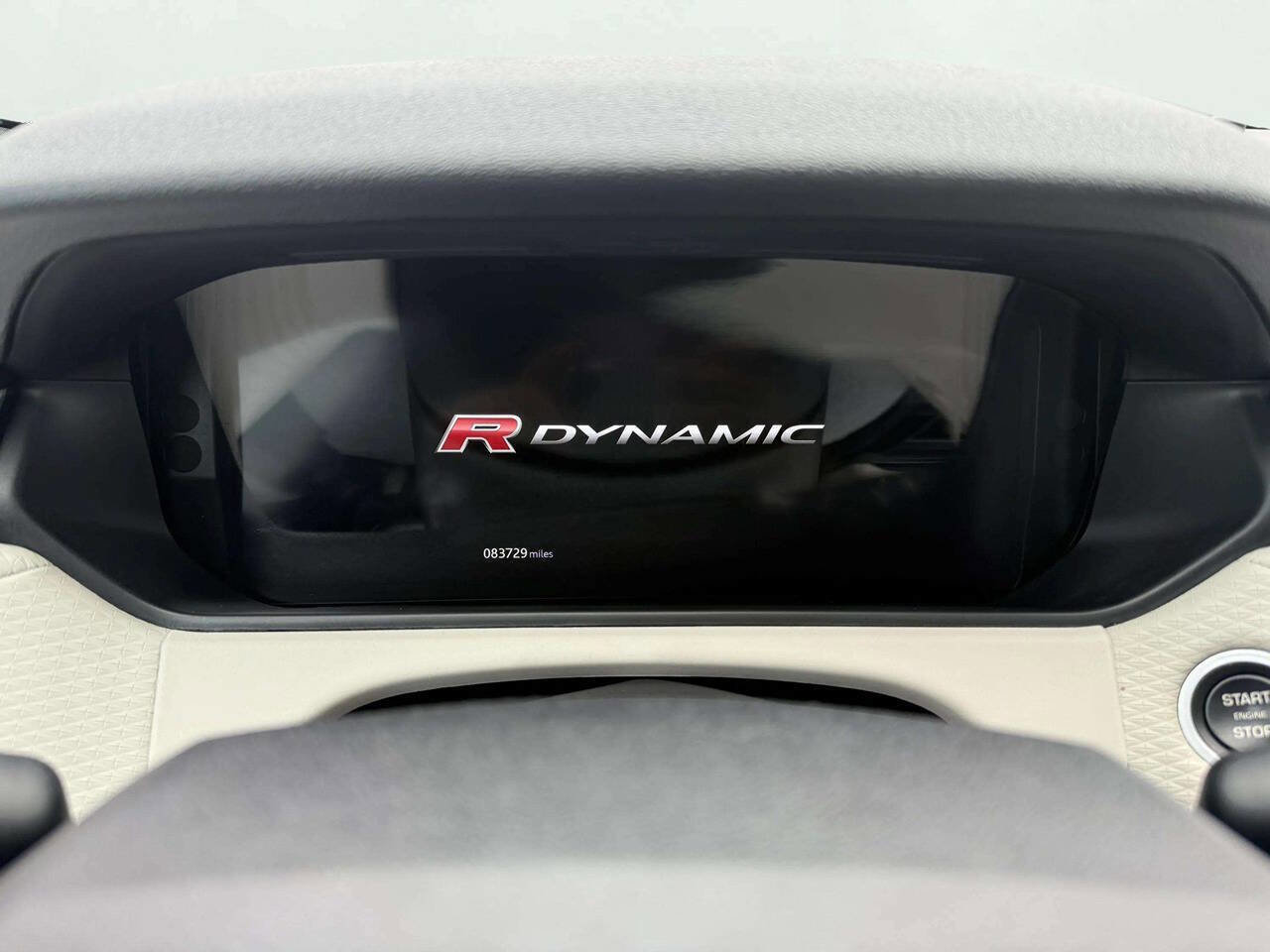Used 2018 Land Rover Range Rover Velar R-Dynamic SE AWD/4WD image 15