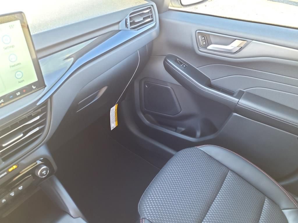 New 2024 Ford Escape ST-Line w/ Tech Pack #1 image 18