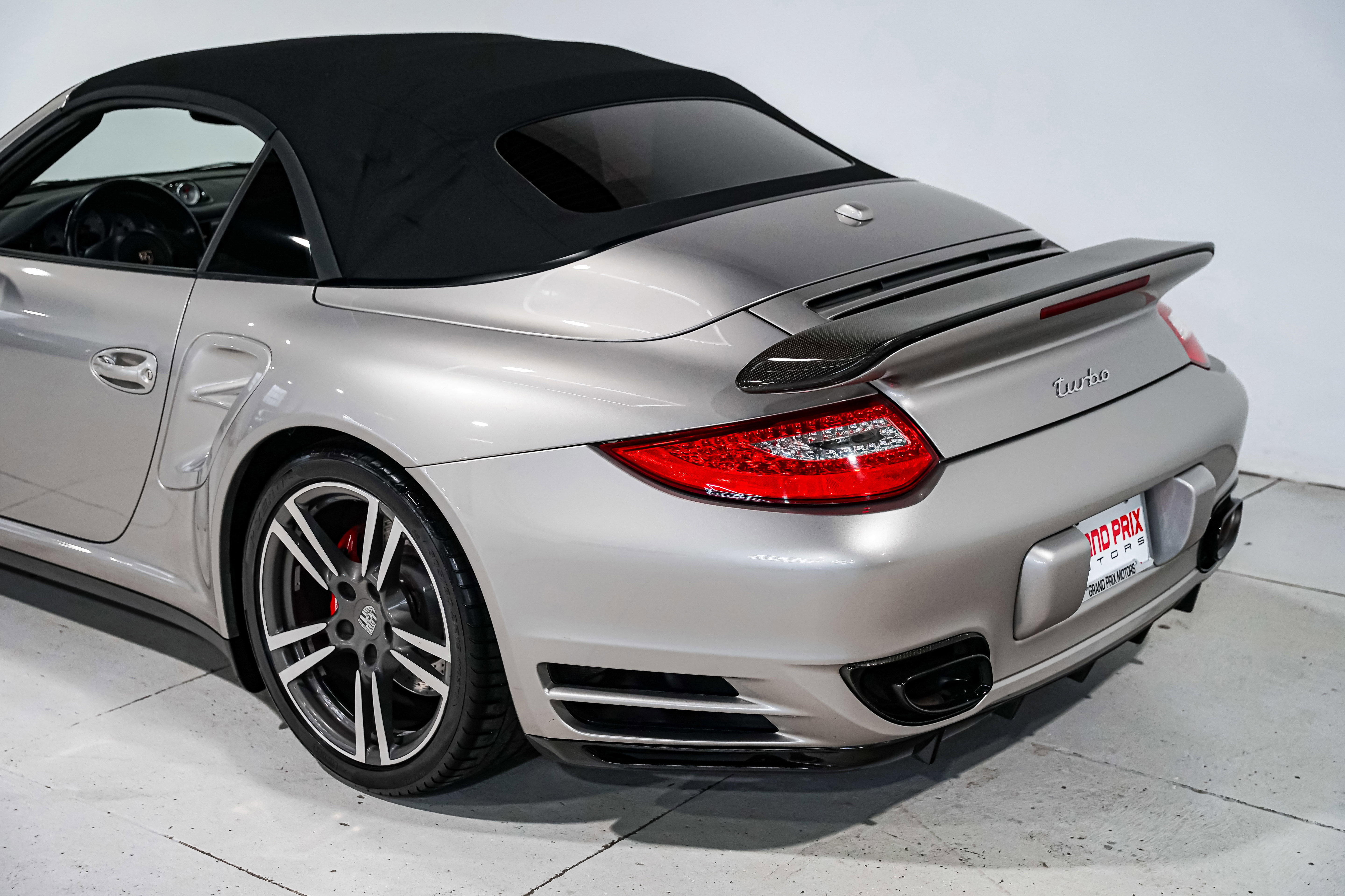 Used 2012 Porsche 911 Turbo image 40