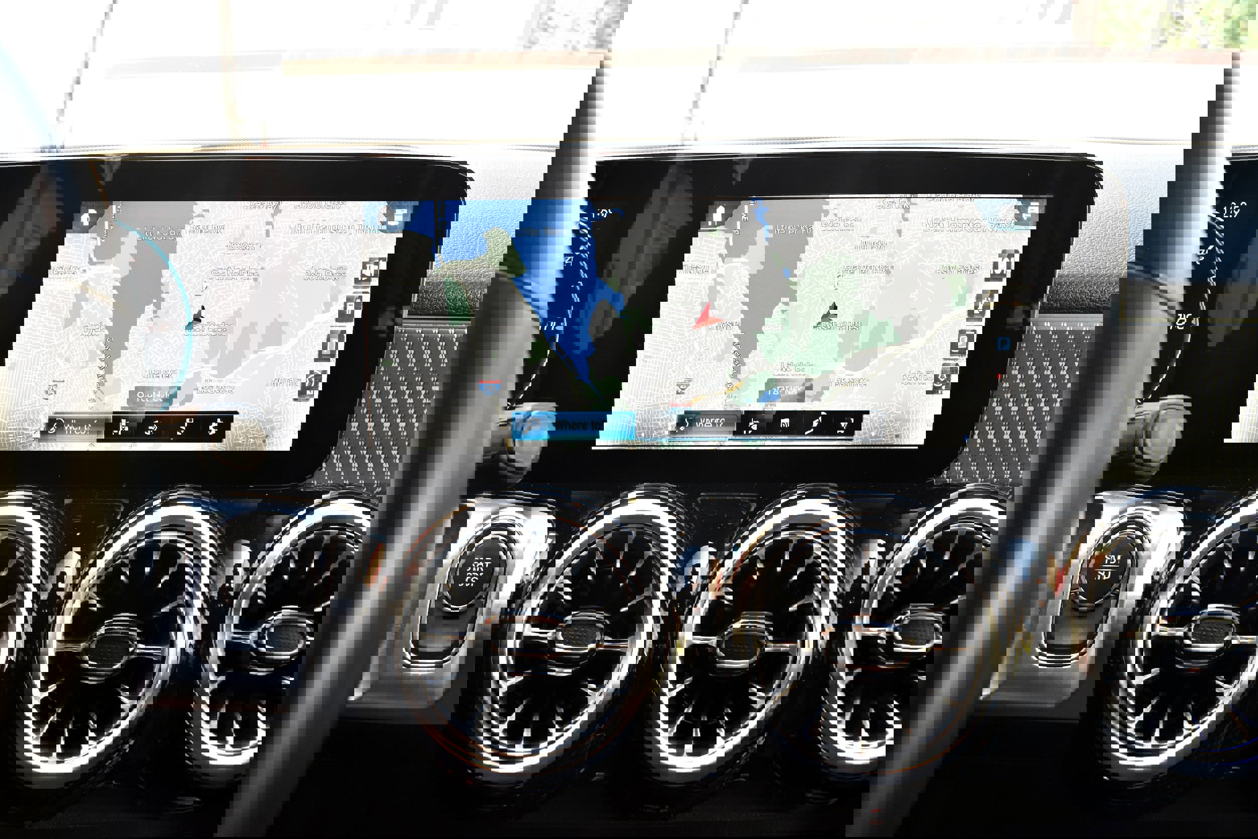 Used 2022 Mercedes-Benz EQB 350 4MATIC image 34