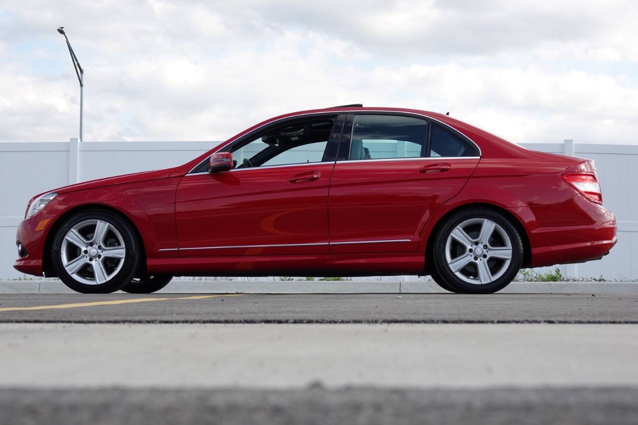 Used 2010 Mercedes-Benz C 300 Sedan image 39