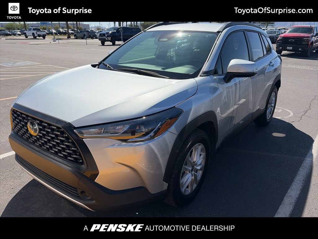 Certified 2023 Toyota Corolla Cross LE image 1
