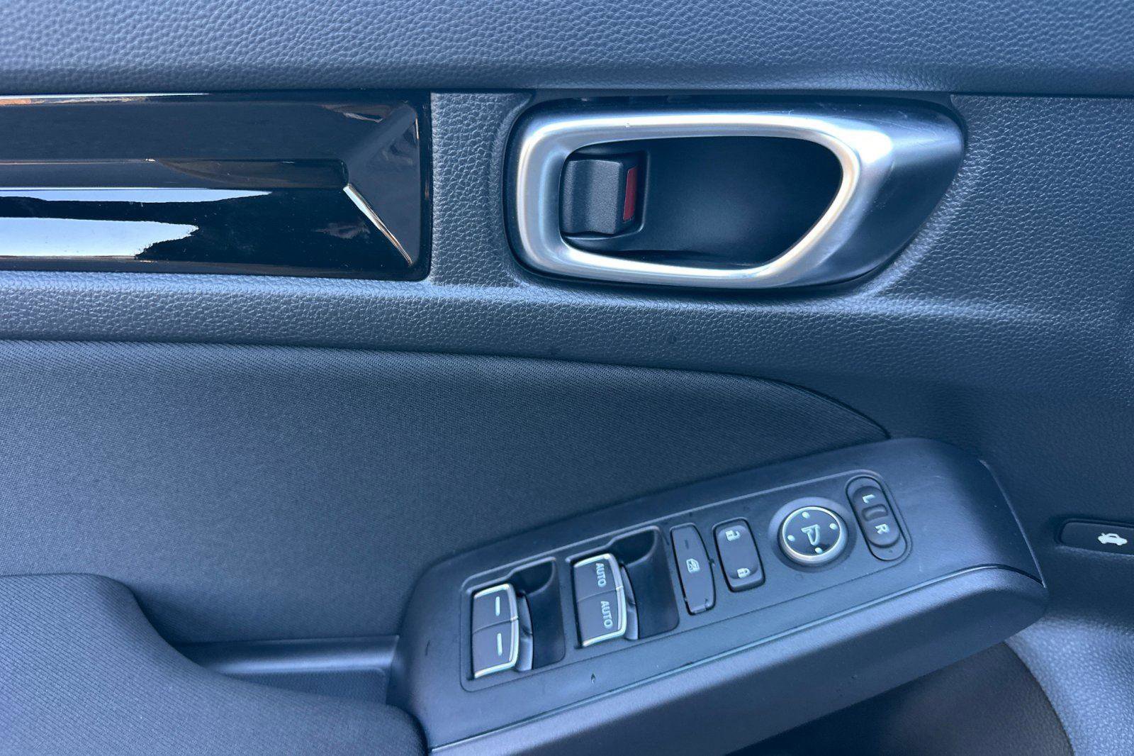 Certified 2025 Honda Civic Sport image 5