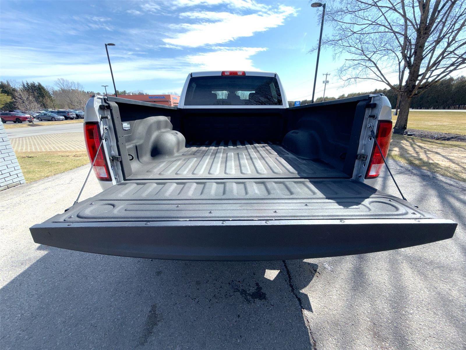 Used 2017 RAM 2500 Tradesman w/ Popular Equipment Group image 19