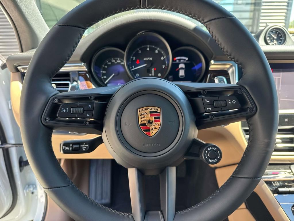 New 2026 Porsche Macan GTS image 23