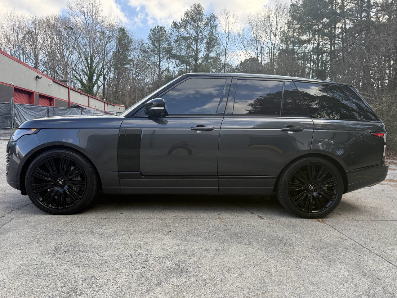 Used 2018 Land Rover Range Rover Supercharged image 11