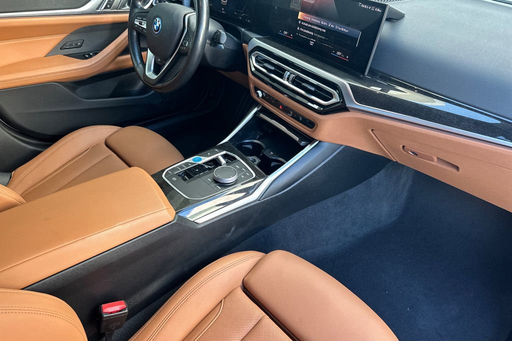 Used 2023 BMW i4 eDrive35 w/ Premium Package image 16