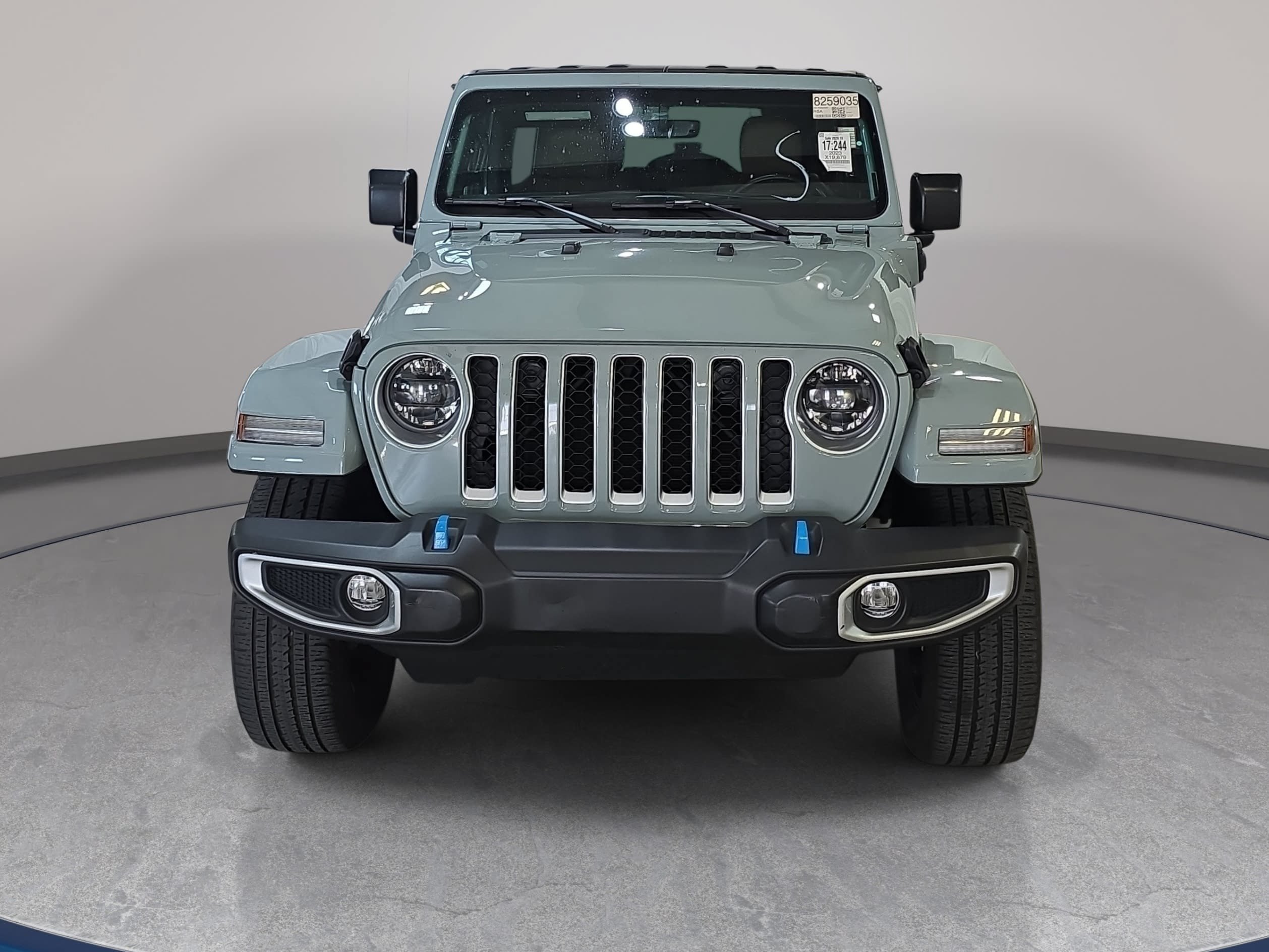 Used 2023 Jeep Wrangler Unlimited Sahara w/ Cold Weather Group AWD/4WD image 3