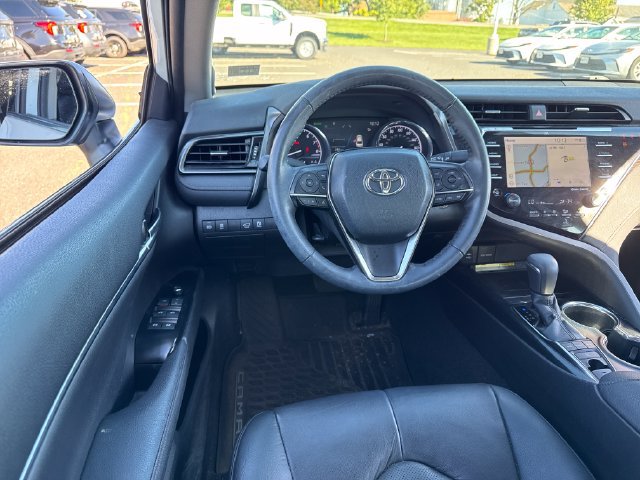 Used 2019 Toyota Camry XLE w/ Navigation Package FWD image 19