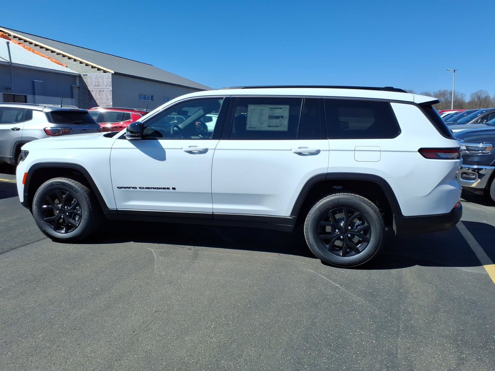 New 2026 Jeep Grand Cherokee L 4WD image 8
