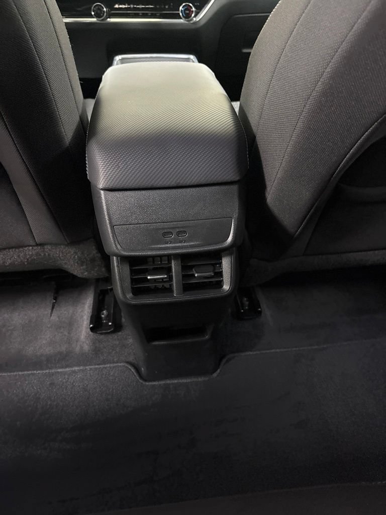 Used 2026 Chevrolet Equinox LT AWD/4WD image 19