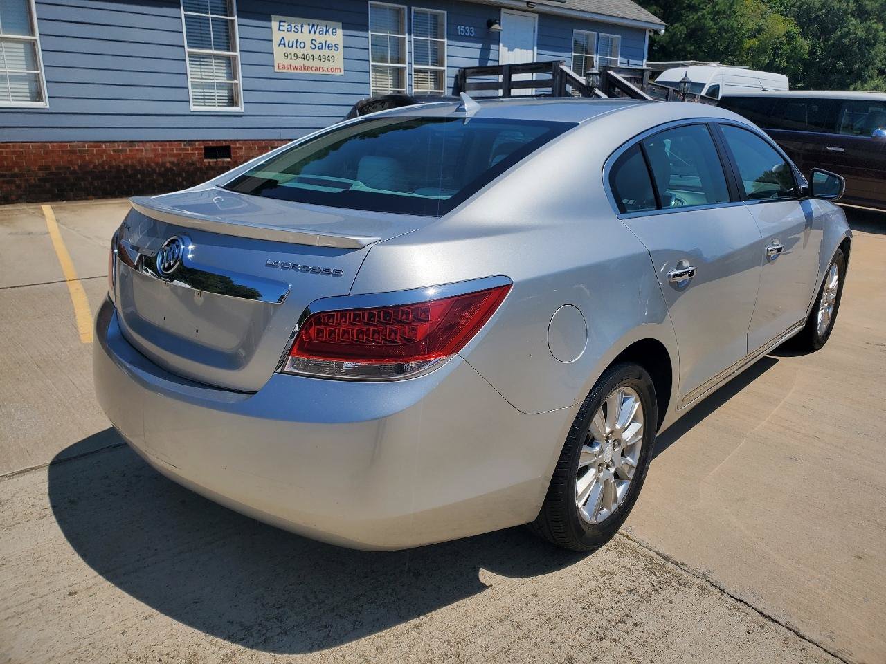Used 2010 Buick LaCrosse CX FWD image 9