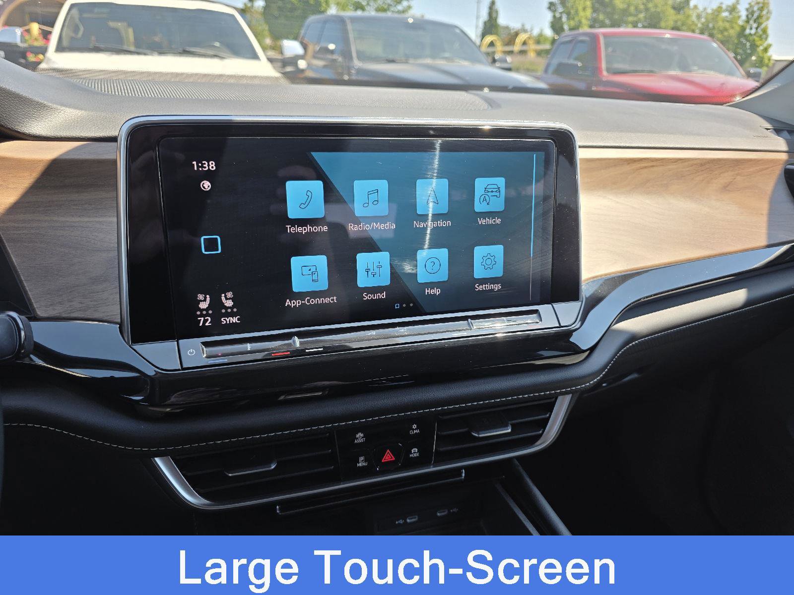 Used 2024 Volkswagen Atlas SE image 25