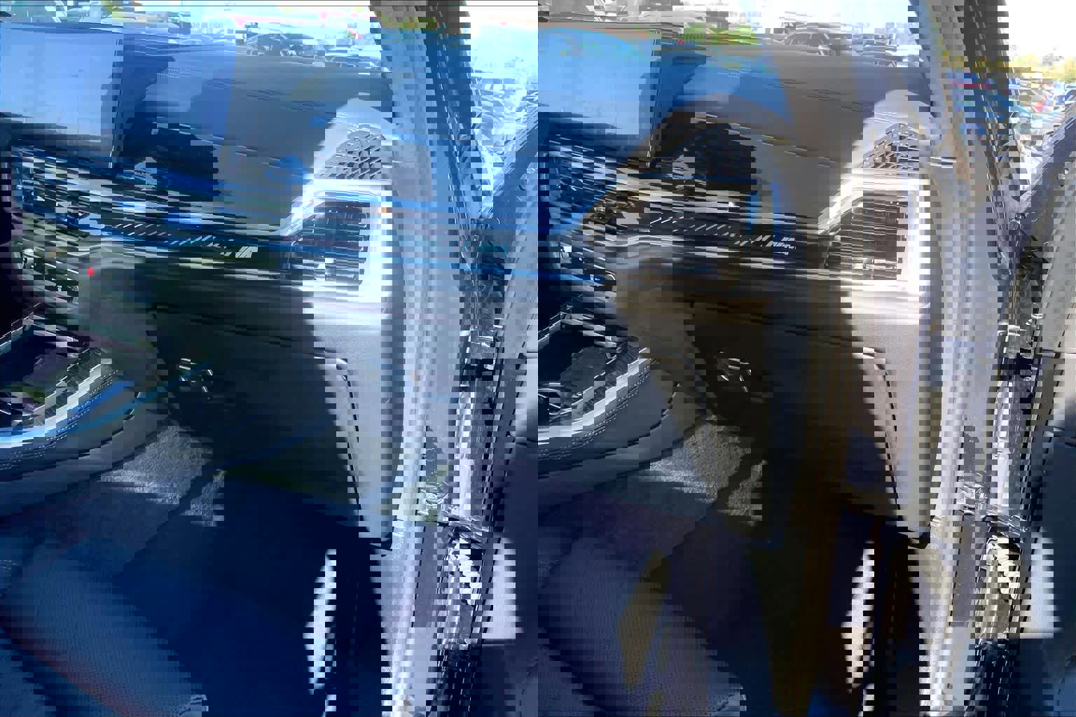 Certified 2025 BMW X5 M60i w/ Executive Package image 18