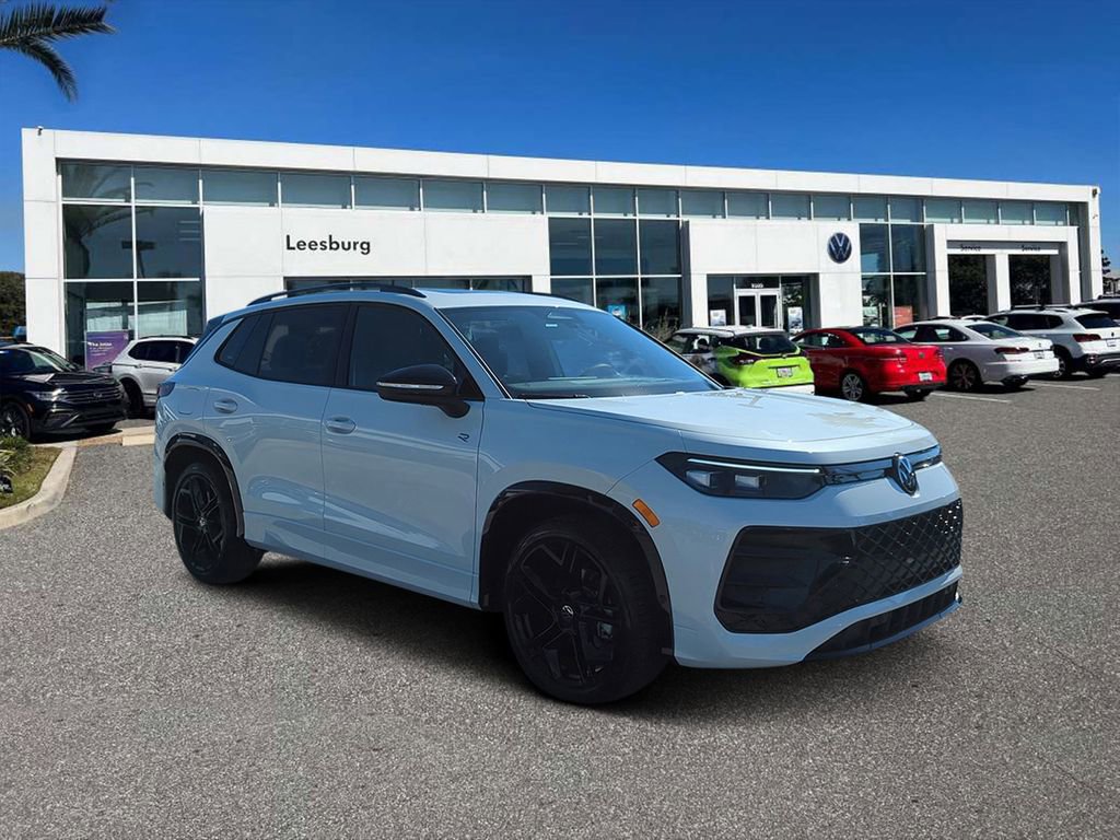 New 2026 Volkswagen Tiguan SE R-Line image 1
