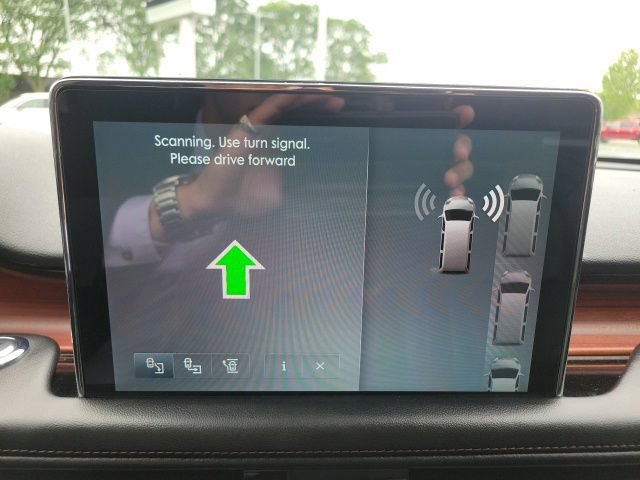 Certified 2023 Lincoln Aviator Reserve w/ Equipment Group 201A AWD/4WD image 39