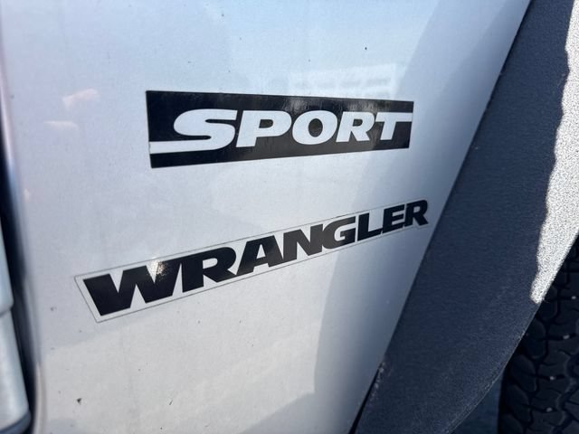 Used 2011 Jeep Wrangler Sport AWD/4WD image 11
