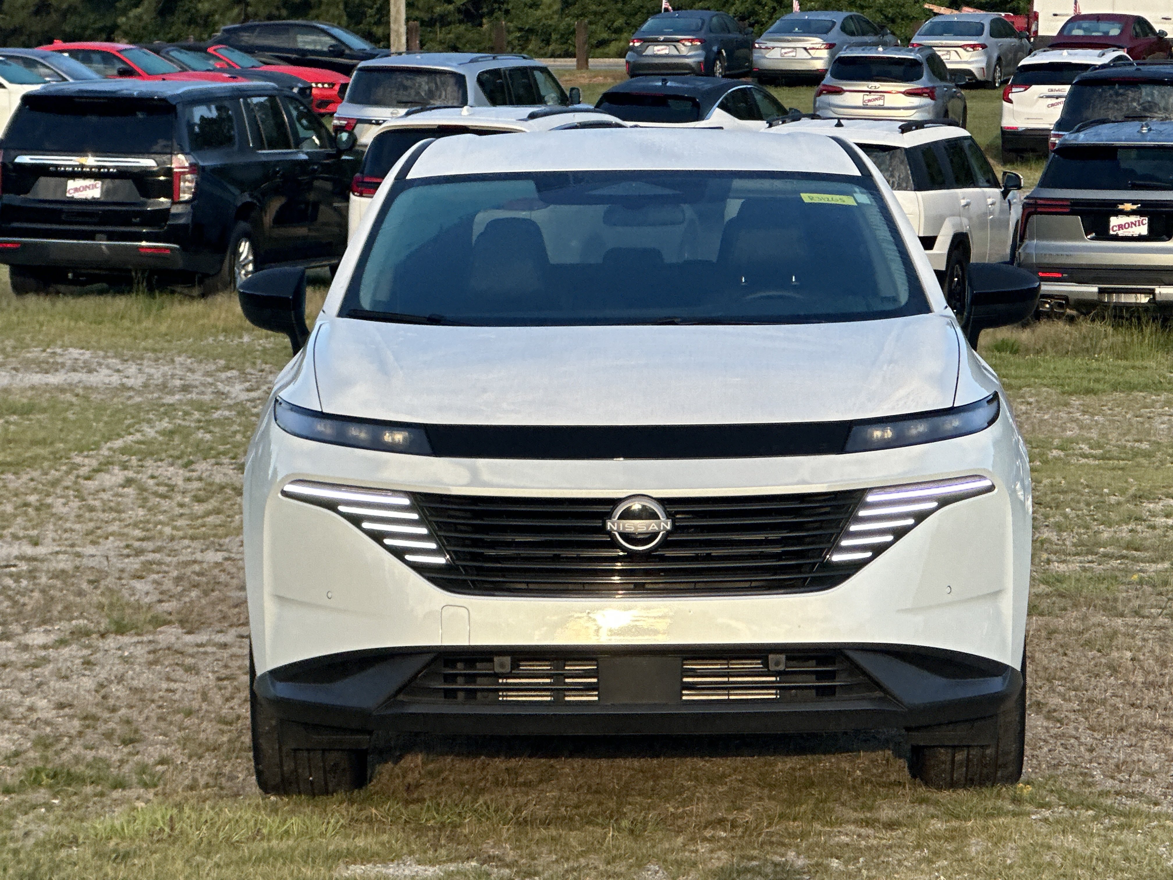 Used 2025 Nissan Murano SV AWD/4WD image 2
