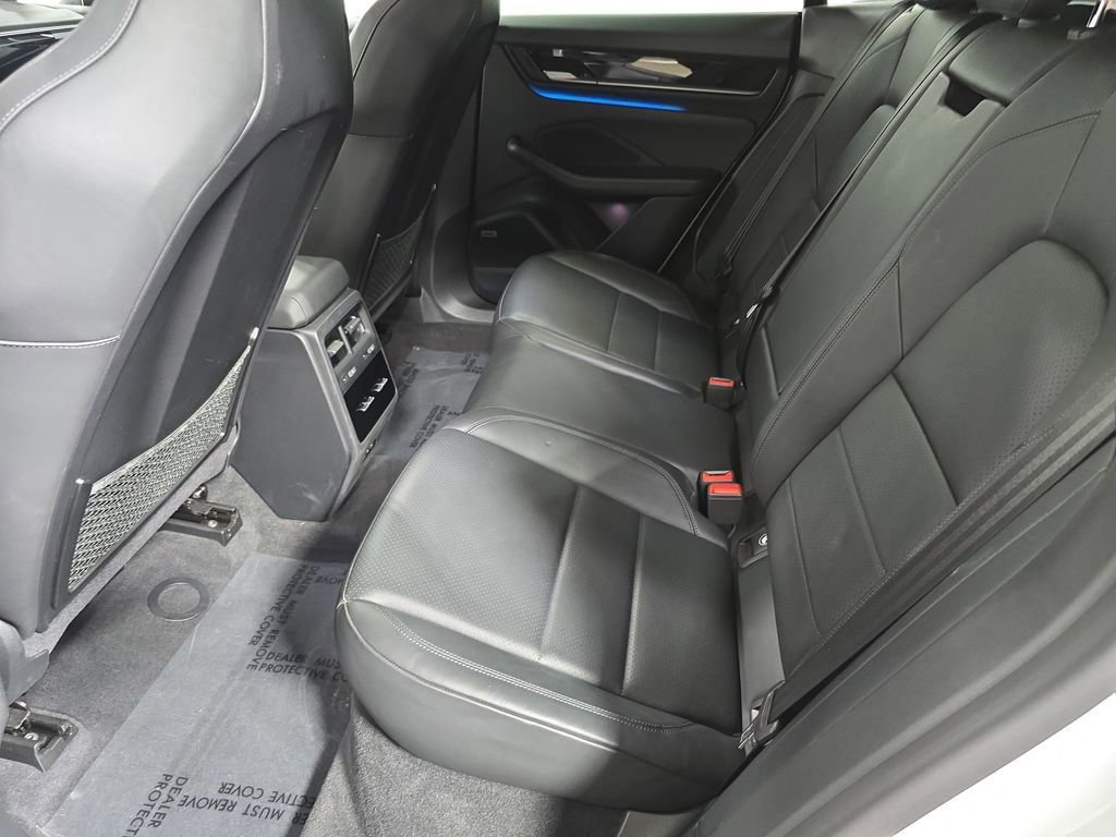 Certified 2025 Porsche Macan Electric image 24