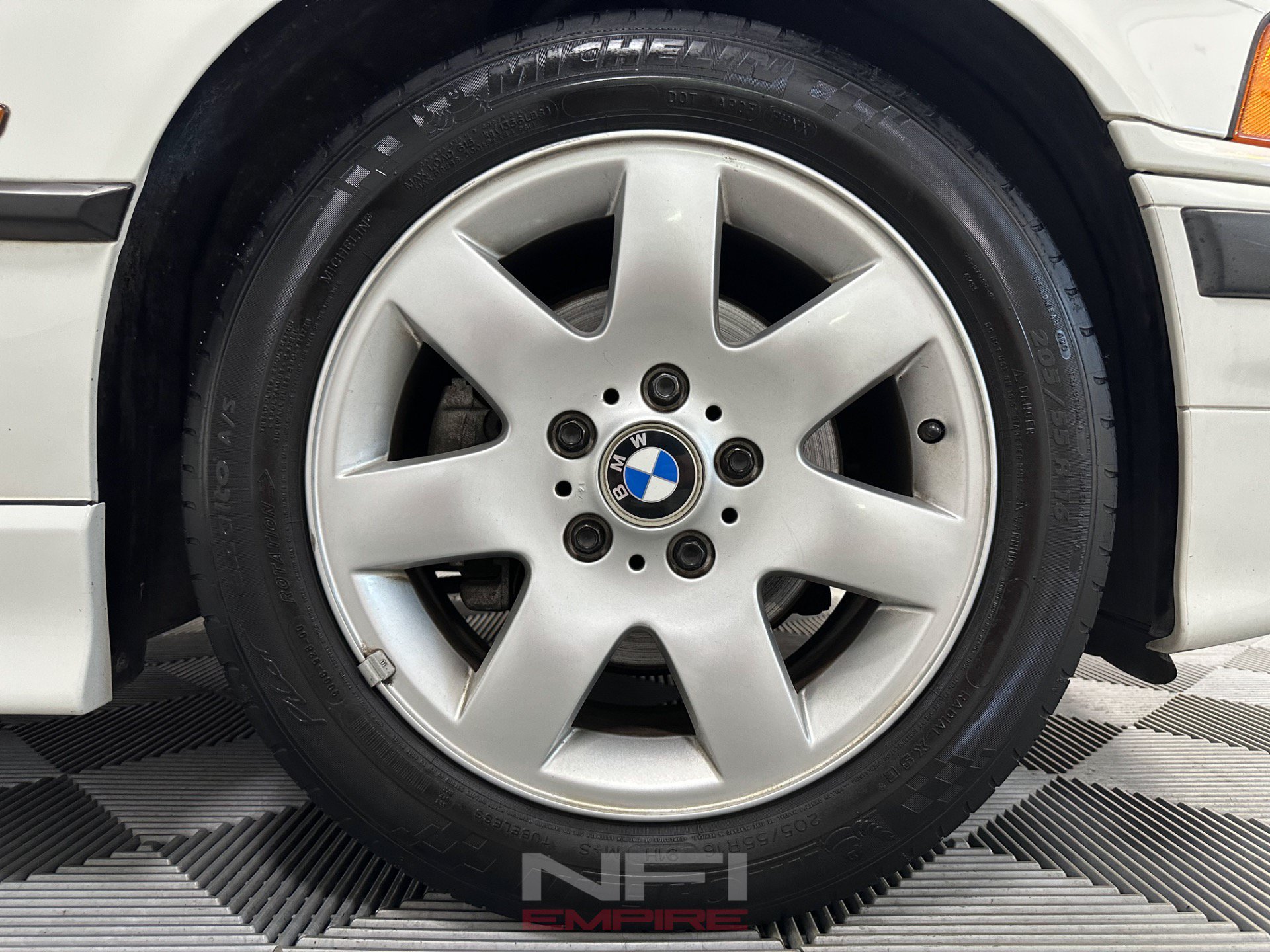 Used 1999 BMW 323i Convertible RWD image 25