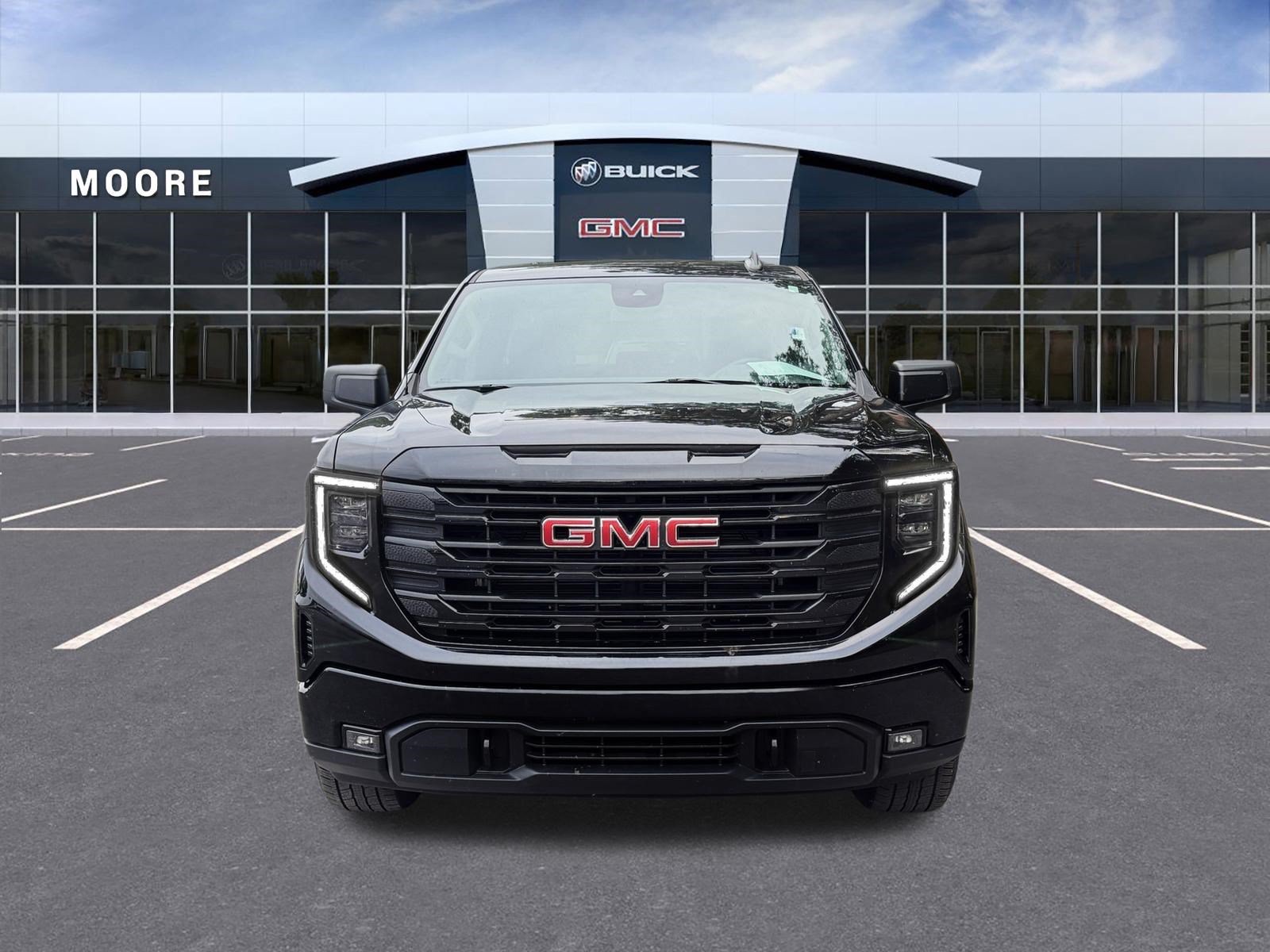 Used 2025 GMC Sierra 1500 Elevation AWD/4WD image 3