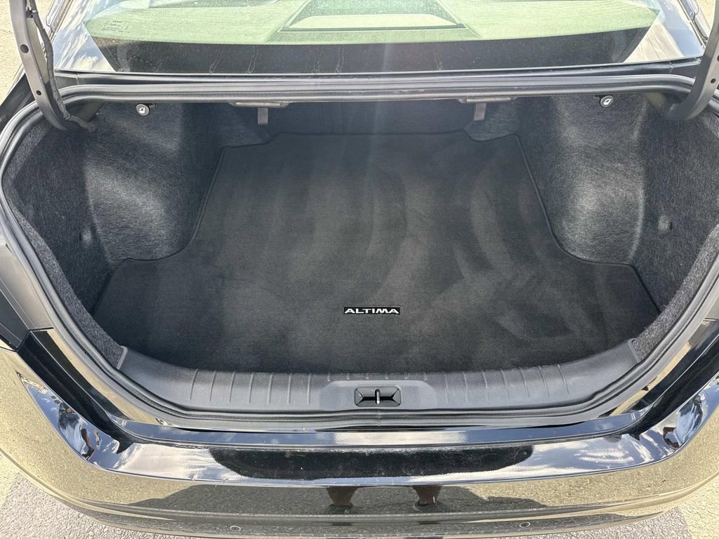 Used 2025 Nissan Altima 2.5 SV FWD image 8