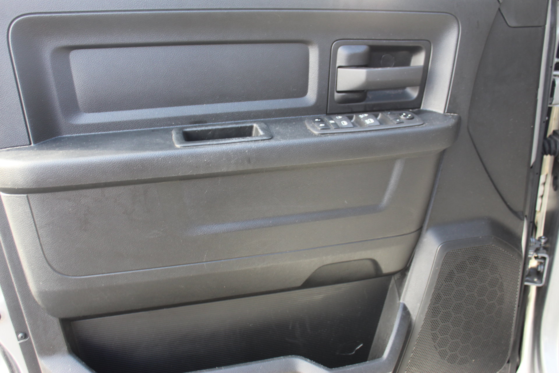 Used 2022 RAM 2500 Tradesman w/ Chrome Appearance Group image 12