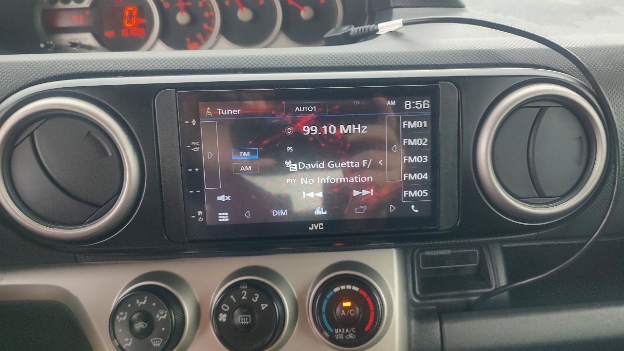 Used 2010 Scion xB FWD image 13