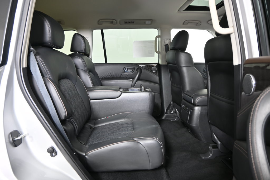 Used 2024 Nissan Armada Platinum w/ Captain's Chairs Package AWD/4WD image 16