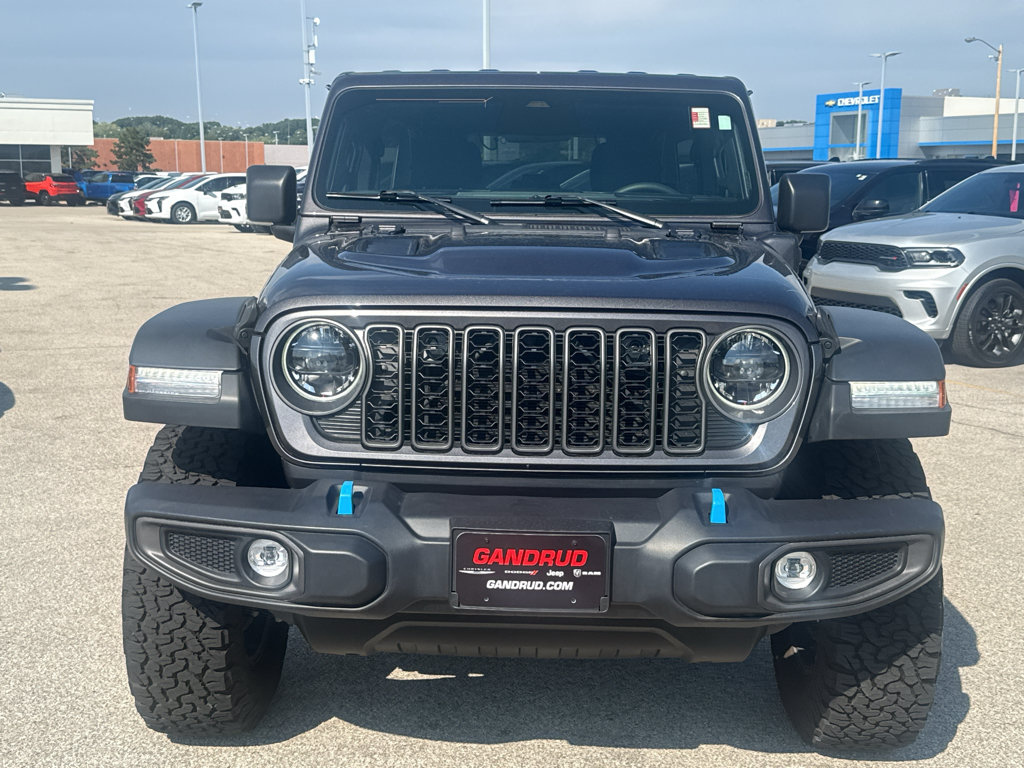 Used 2025 Jeep Wrangler Unlimited Rubicon 4xe w/ Safety Group AWD/4WD image 3