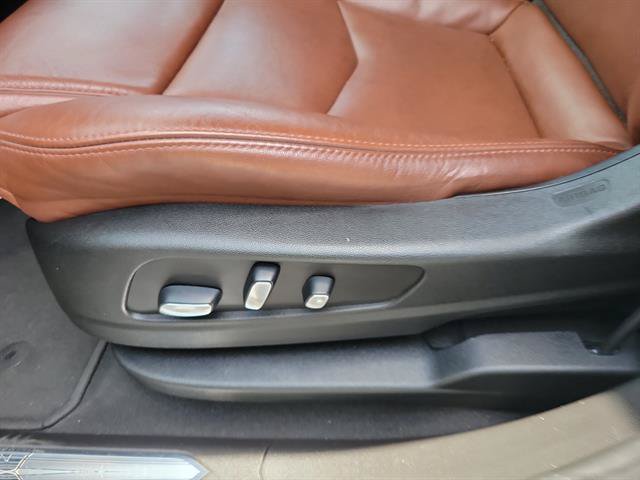 Used 2019 Cadillac XT5 Luxury FWD image 16