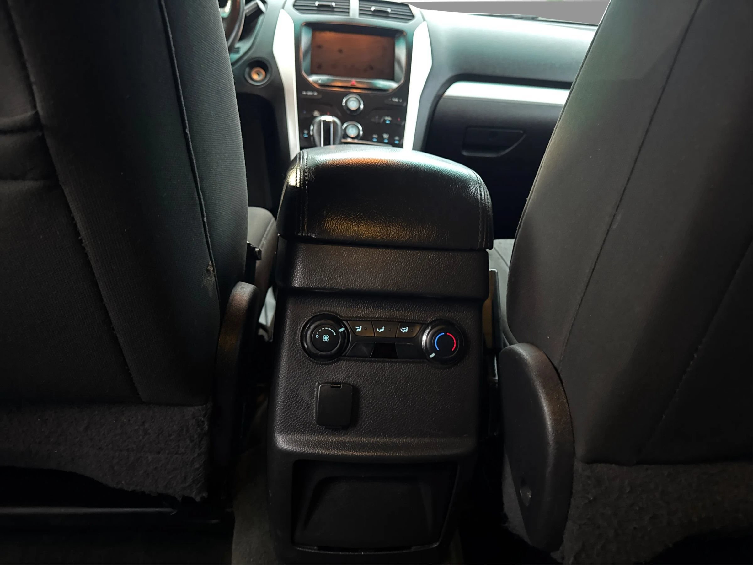 Used 2015 Ford Explorer XLT w/ Equipment Group 201A FWD image 20