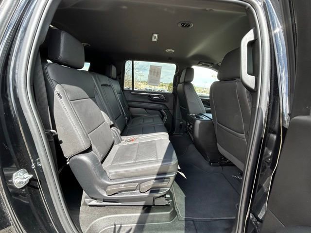 Used 2025 Chevrolet Suburban Z71 AWD/4WD image 30