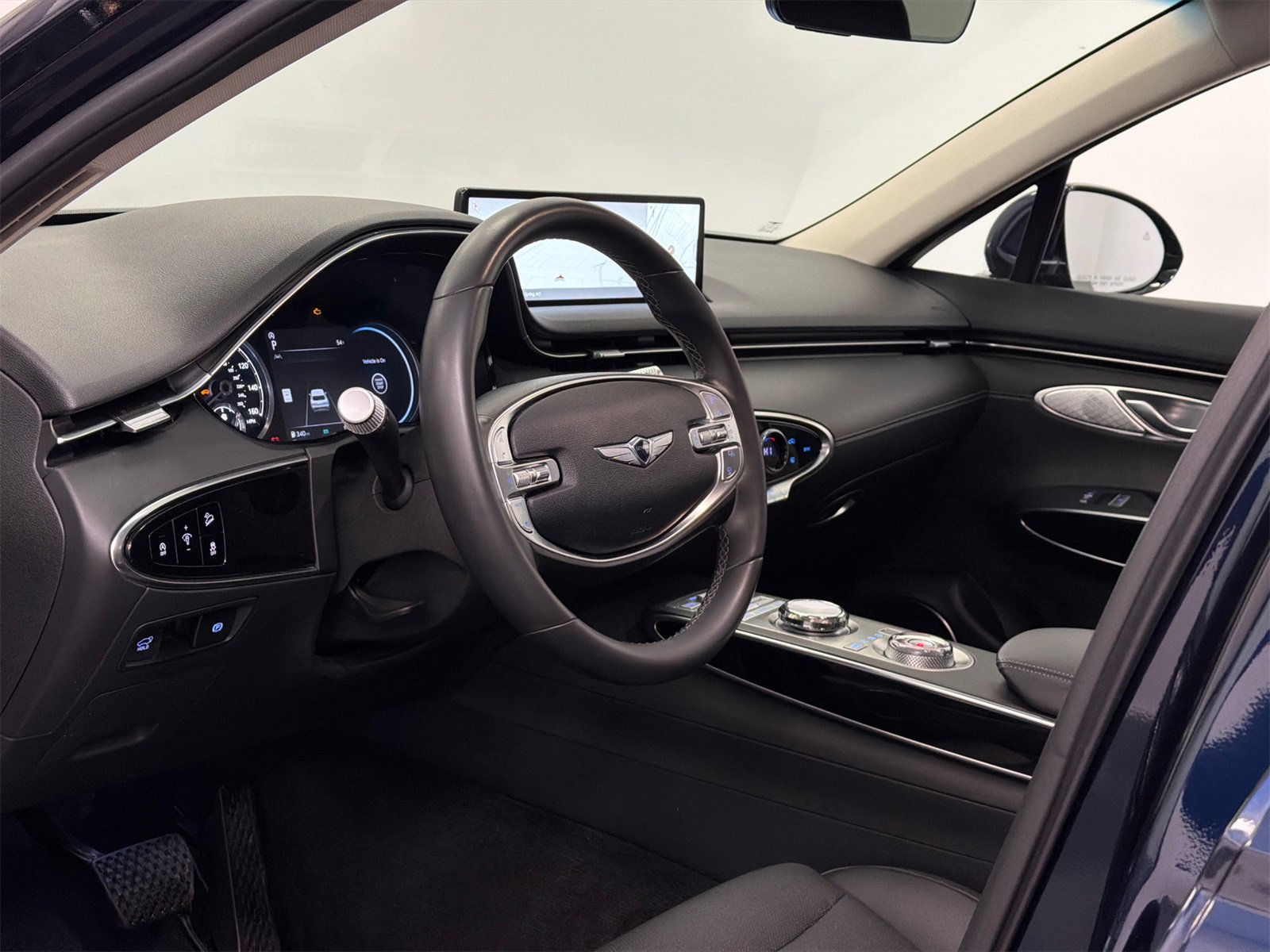 Used 2025 Genesis GV70 2.5T image 14