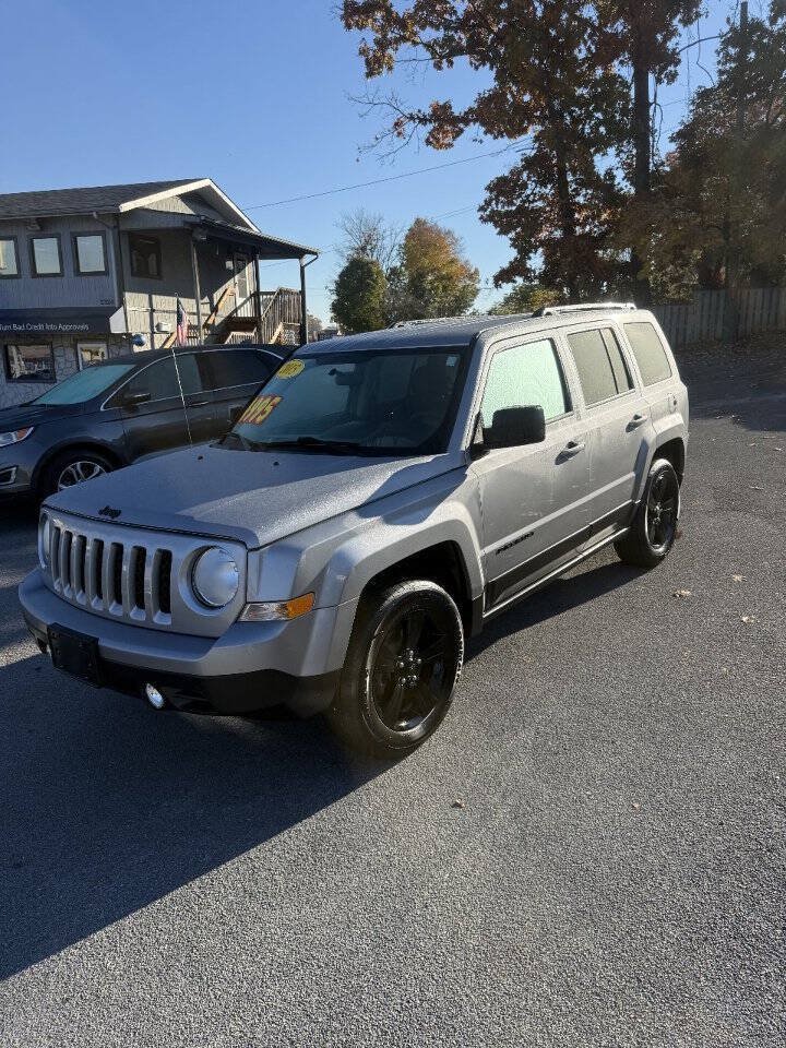 Used 2015 Jeep Patriot Sport w/ Power Value Group AWD/4WD image 1