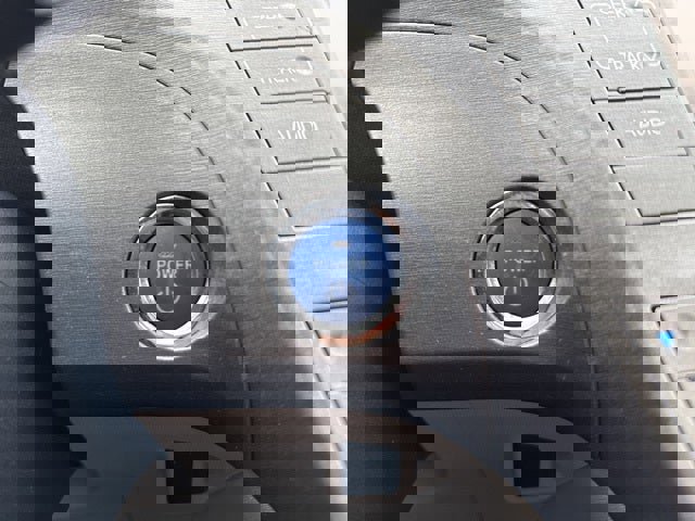 Used 2014 Toyota Prius Five image 21