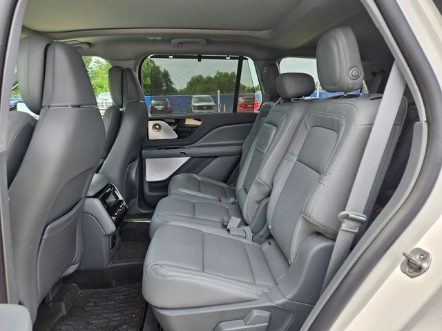 Used 2020 Lincoln Aviator Reserve w/ Equipment Group 201A RWD image 6