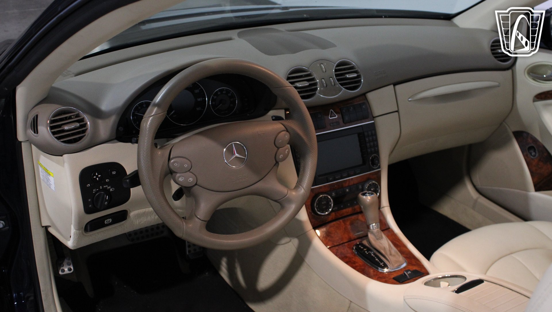 Used 2008 Mercedes-Benz CLK 550 Cabriolet image 11