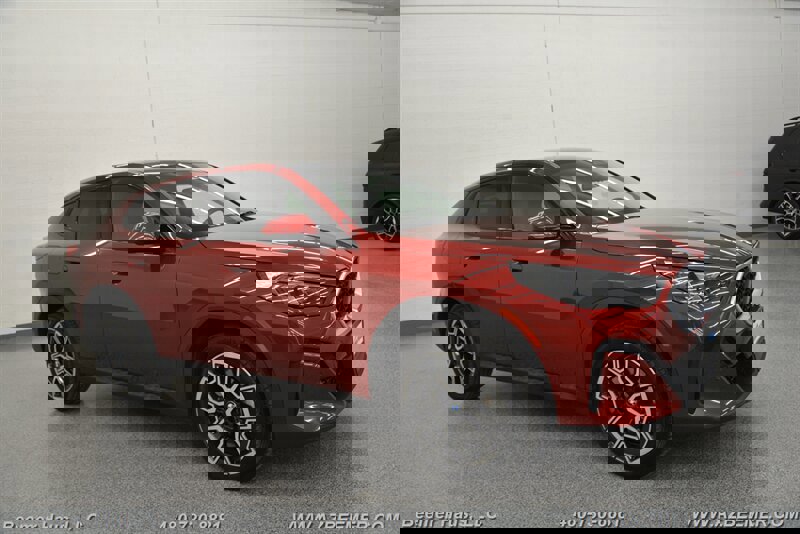 Used 2024 BMW X2 xDrive28i image 8