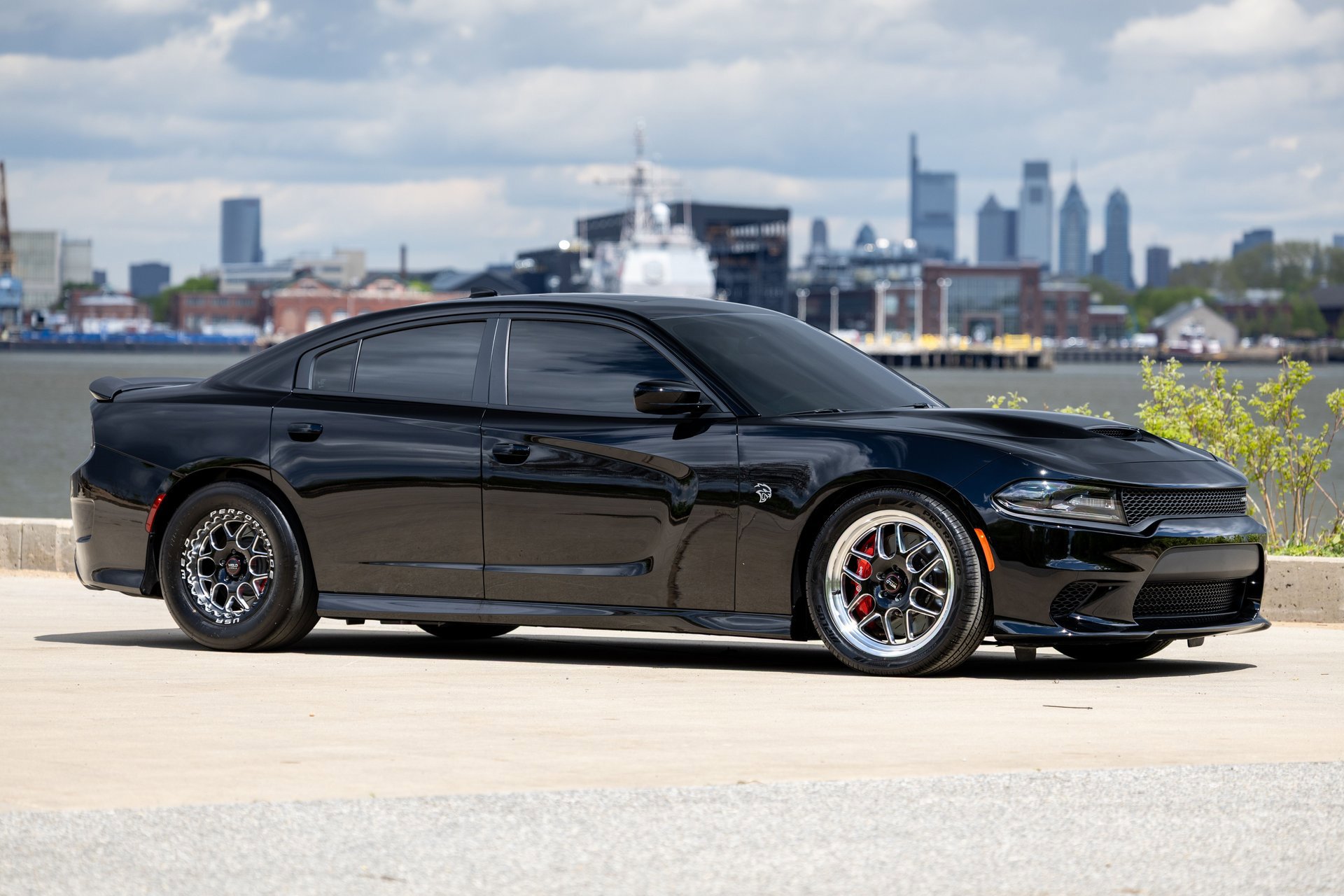 Used 2016 Dodge Charger SRT Hellcat w/ Harman/Kardon Audio Group RWD image 6