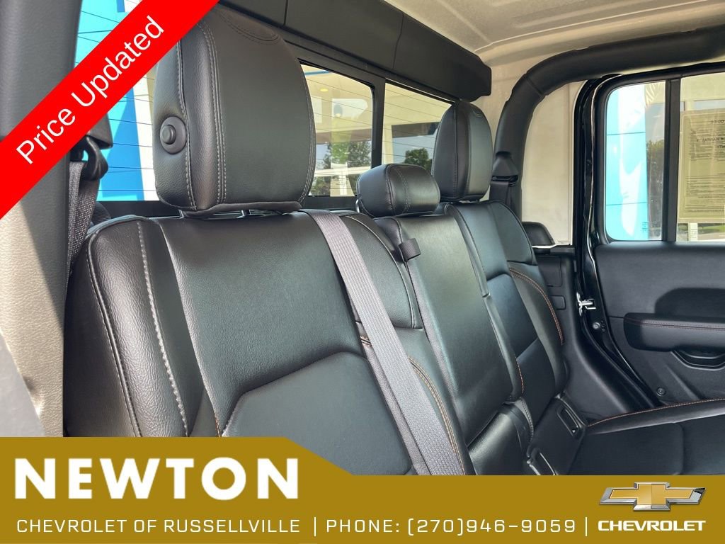 Used 2022 Jeep Gladiator Mojave AWD/4WD image 32